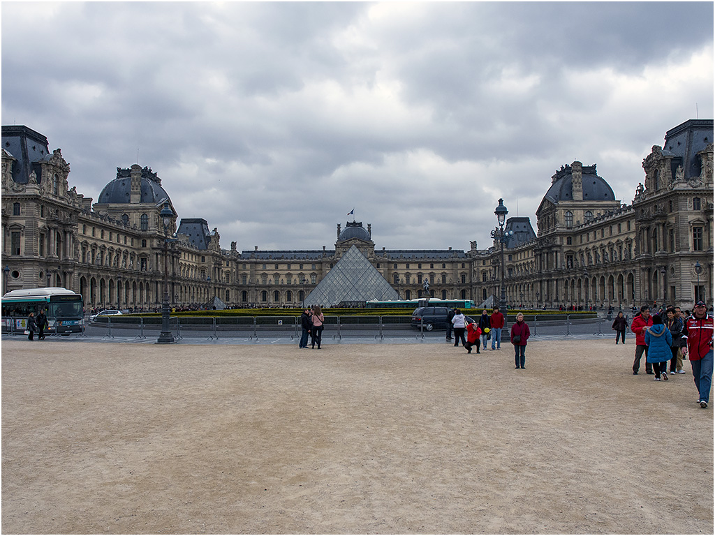 Het Louvre ingang