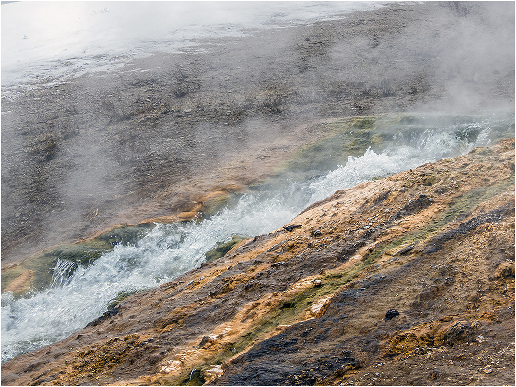 Warm water van de Excelsior Geyser